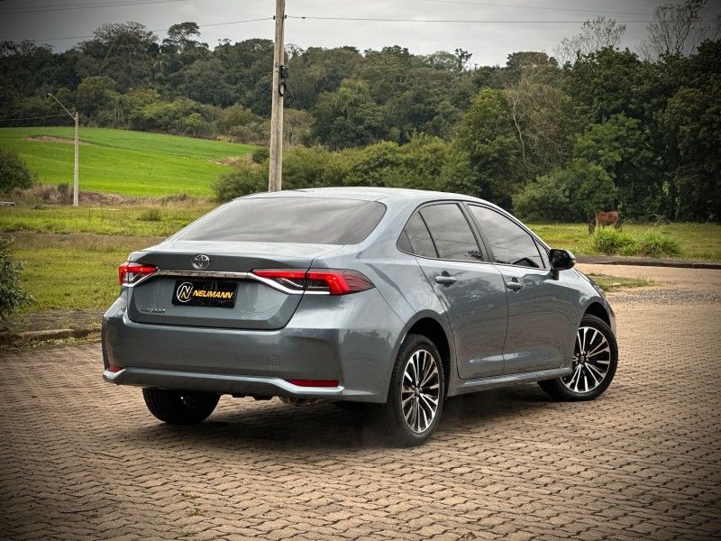 Toyota COROLLA GLI 2.0 2021 NEUMANN VEÍCULOS ARROIO DO MEIO / Carros no Vale