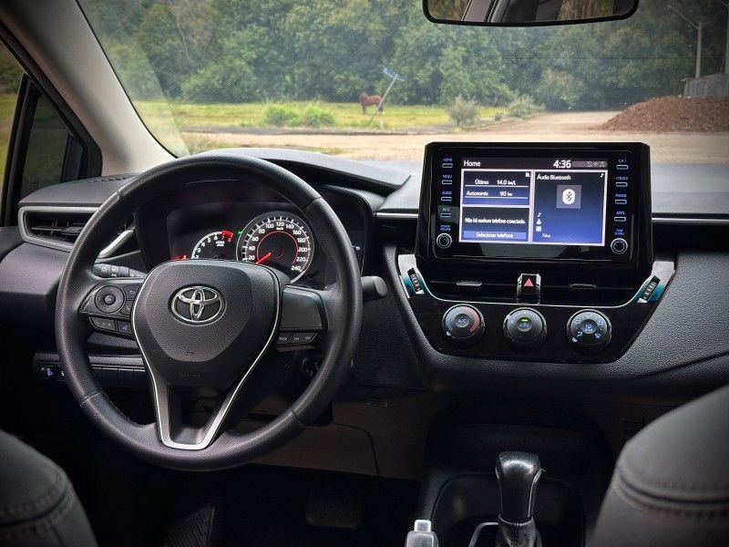 Toyota COROLLA GLI 2.0 2021 NEUMANN VEÍCULOS ARROIO DO MEIO / Carros no Vale