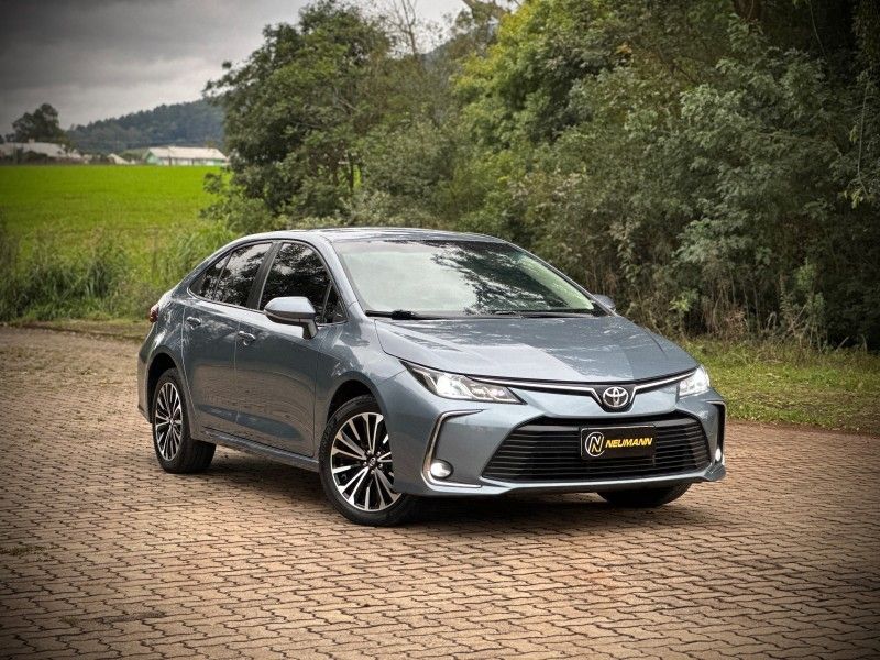 Toyota COROLLA GLI 2.0 2021 NEUMANN VEÍCULOS ARROIO DO MEIO / Carros no Vale