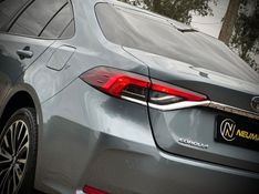 Toyota COROLLA GLI 2.0 2021 NEUMANN VEÍCULOS ARROIO DO MEIO / Carros no Vale