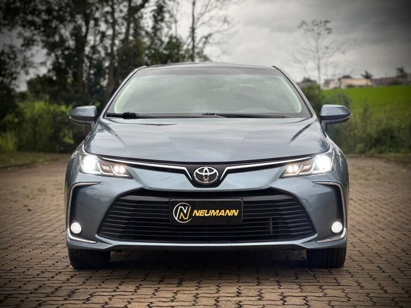 Toyota COROLLA GLI 2.0 2021 NEUMANN VEÍCULOS ARROIO DO MEIO / Carros no Vale