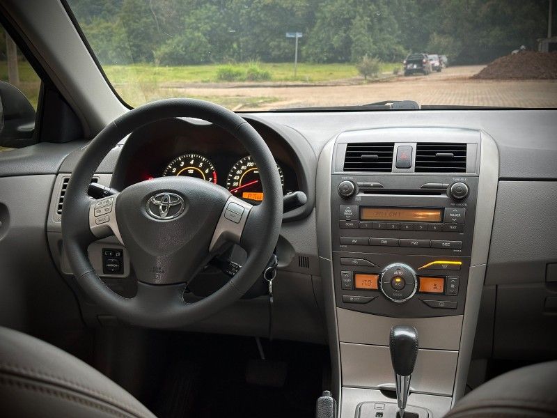 Toyota COROLLA XEi 2.0 2009 NEUMANN VEÍCULOS ARROIO DO MEIO / Carros no Vale Toyota COROLLA XEi 2.0 2009 NEUMANN VEÍCULOS ARROIO DO MEIO / Carros no Vale