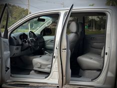 Toyota HILUX CAB.DUPLA SR 2.7 2010 NEUMANN VEÍCULOS ARROIO DO MEIO / Carros no Vale
