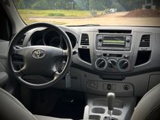 Toyota HILUX CAB.DUPLA SR 2.7 2010 NEUMANN VEÍCULOS ARROIO DO MEIO / Carros no Vale