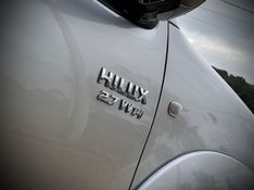 Toyota HILUX CAB.DUPLA SR 2.7 2010 NEUMANN VEÍCULOS ARROIO DO MEIO / Carros no Vale