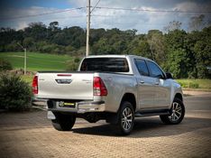Toyota HILUX CAB.DUPLA SRV 2.8 TB 2020 NEUMANN VEÍCULOS ARROIO DO MEIO / Carros no Vale