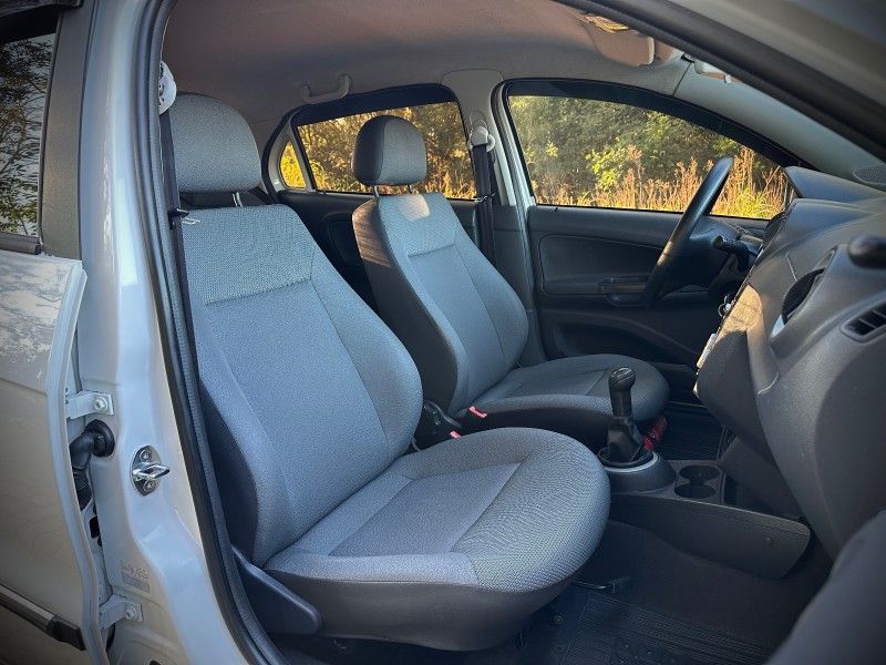 Volkswagen GOL 1.0 2009 NEUMANN VEÍCULOS ARROIO DO MEIO / Carros no Vale