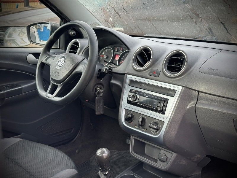 Volkswagen SAVEIRO ROBUST 1.6 2018 NEUMANN VEÍCULOS ARROIO DO MEIO / Carros no Vale