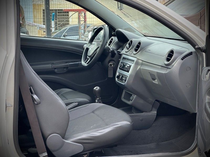 Volkswagen SAVEIRO ROBUST 1.6 2018 NEUMANN VEÍCULOS ARROIO DO MEIO / Carros no Vale