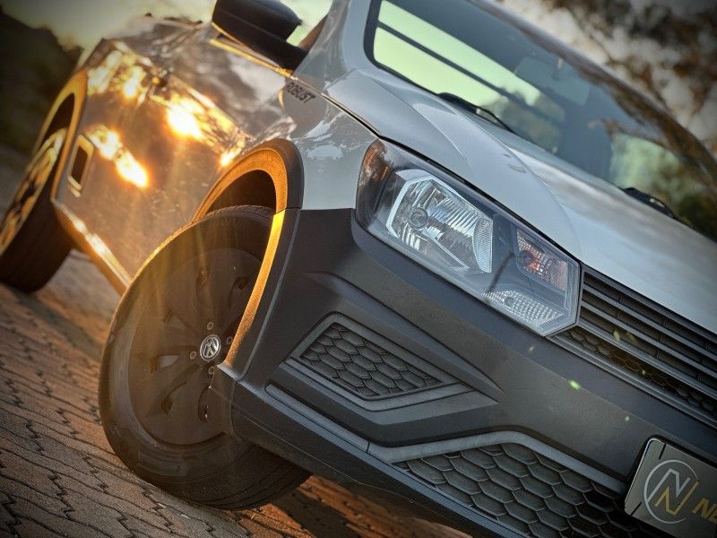Volkswagen SAVEIRO ROBUST 1.6 2018 NEUMANN VEÍCULOS ARROIO DO MEIO / Carros no Vale