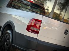 Volkswagen SAVEIRO ROBUST 1.6 2018 NEUMANN VEÍCULOS ARROIO DO MEIO / Carros no Vale