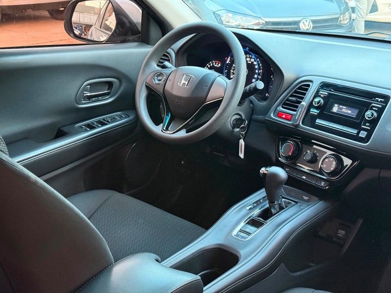 Honda HR-V LX CVT 1.8 2018 FERREIRA VEÍCULOS VENÂNCIO AIRES / Carros no Vale