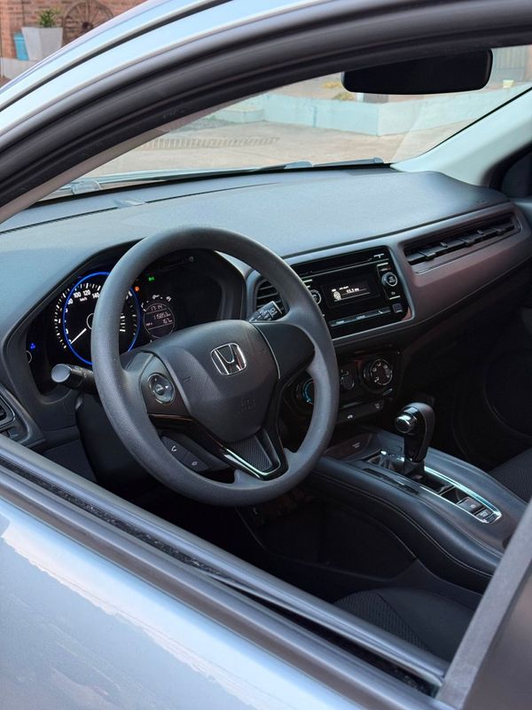 Honda HR-V LX CVT 1.8 2018 FERREIRA VEÍCULOS VENÂNCIO AIRES / Carros no Vale