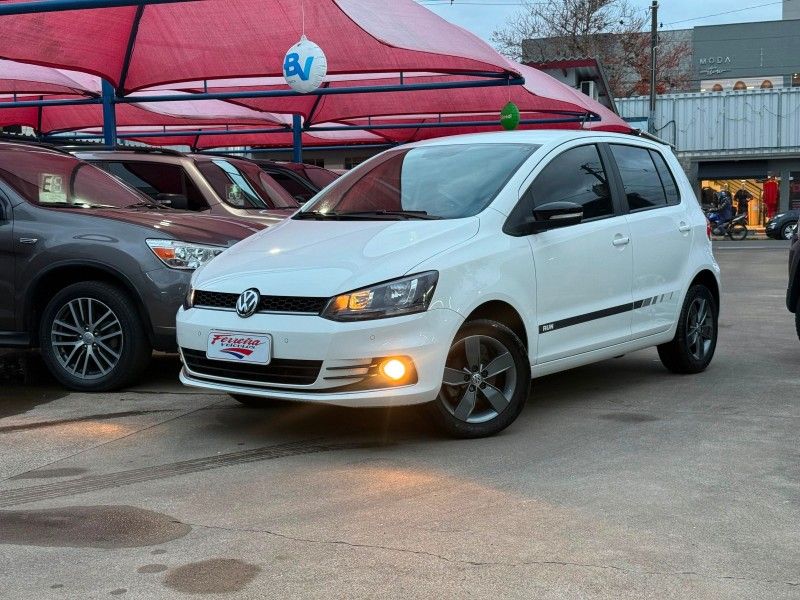 Volkswagen FOX RUN 1.6 8V 2017 FERREIRA VEÍCULOS VENÂNCIO AIRES / Carros no Vale