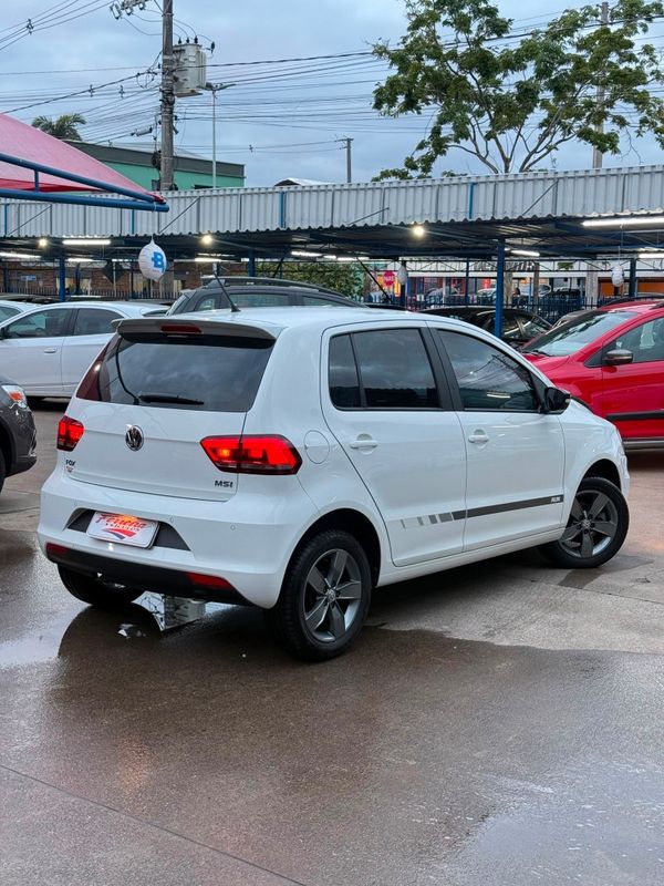 Volkswagen FOX RUN 1.6 8V 2017 FERREIRA VEÍCULOS VENÂNCIO AIRES / Carros no Vale