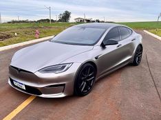 TESLA MODEL S ELÉTRICO PLAID 2021/2021 FÁBIO BERNARDES PORTO ALEGRE / Carros no Vale