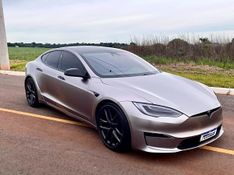 TESLA MODEL S ELÉTRICO PLAID 2021/2021 FÁBIO BERNARDES PORTO ALEGRE / Carros no Vale