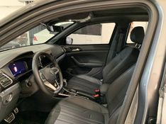 VOLKSWAGEN T-CROSS 1.4 250 TSI TOTAL FLEX HIGHLINE AUTOMÁTICO 2025/2025 FÁBIO BERNARDES PORTO ALEGRE / Carros no Vale