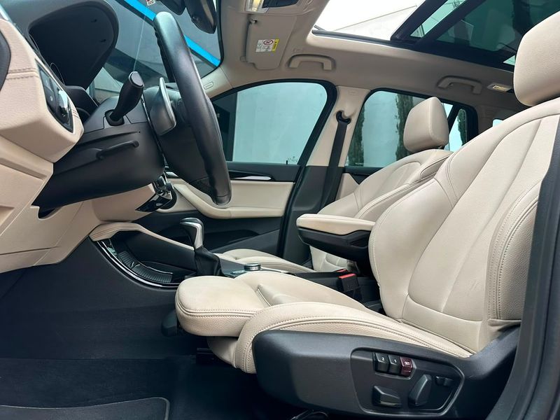 BMW X1 SDRIVE 20i X-Line 2.0 TB Active Flex 2021/2022 CONCEPT MOTORS PASSO FUNDO / Carros no Vale BMW X1 SDRIVE 20i X-Line 2.0 TB Active Flex 2021/2022 CONCEPT MOTORS PASSO FUNDO / Carros no Vale
