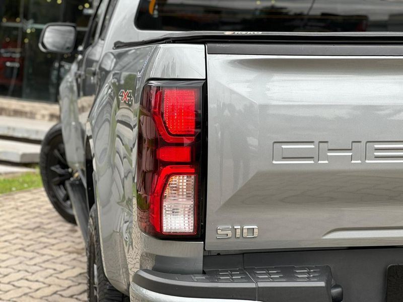 Chevrolet S-10 Pick-up WT 2.8 TDI 4×4 CD Diesel Aut 2024/2025 CONCEPT MOTORS PASSO FUNDO / Carros no Vale Chevrolet S-10 Pick-up WT 2.8 TDI 4×4 CD Diesel Aut 2024/2025 CONCEPT MOTORS PASSO FUNDO / Carros no Vale