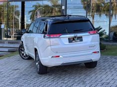 Jeep Commander Overland T270 1.3 TB Flex Aut. 2022/2023 CONCEPT MOTORS PASSO FUNDO / Carros no Vale