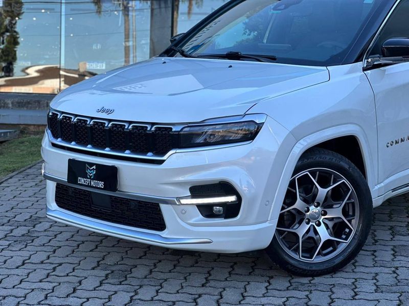 Jeep Commander Overland T270 1.3 TB Flex Aut. 2022/2023 CONCEPT MOTORS PASSO FUNDO / Carros no Vale Jeep Commander Overland T270 1.3 TB Flex Aut. 2022/2023 CONCEPT MOTORS PASSO FUNDO / Carros no Vale