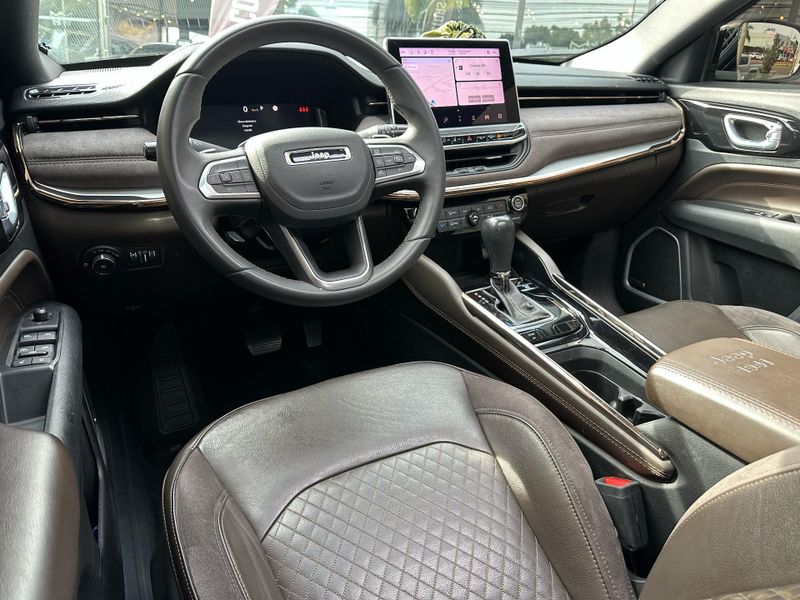 Jeep Commander Overland T270 1.3 TB Flex Aut. 2021/2022 CONCEPT MOTORS PASSO FUNDO / Carros no Vale Jeep Commander Overland T270 1.3 TB Flex Aut. 2021/2022 CONCEPT MOTORS PASSO FUNDO / Carros no Vale
