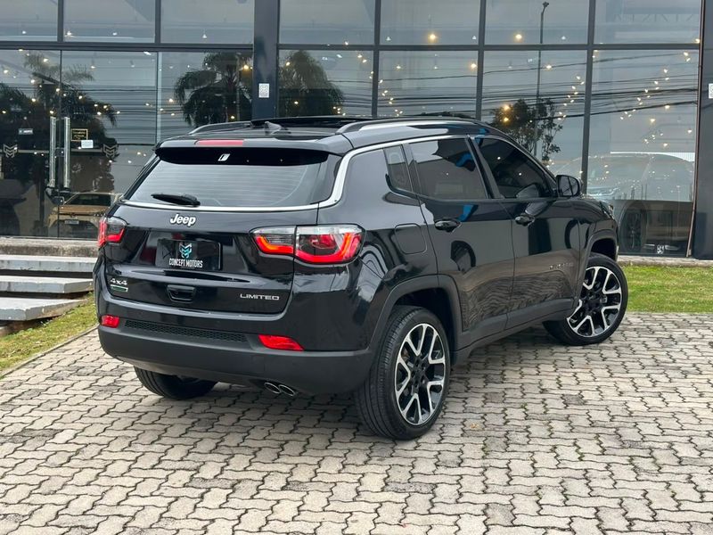 Jeep Compass LIMITED 2.0 4×4 Diesel 16V Aut. 2017/2018 CONCEPT MOTORS PASSO FUNDO / Carros no Vale Jeep Compass LIMITED 2.0 4×4 Diesel 16V Aut. 2017/2018 CONCEPT MOTORS PASSO FUNDO / Carros no Vale