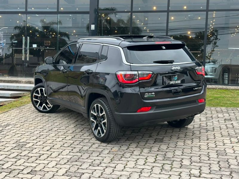Jeep Compass LIMITED 2.0 4×4 Diesel 16V Aut. 2017/2018 CONCEPT MOTORS PASSO FUNDO / Carros no Vale Jeep Compass LIMITED 2.0 4×4 Diesel 16V Aut. 2017/2018 CONCEPT MOTORS PASSO FUNDO / Carros no Vale