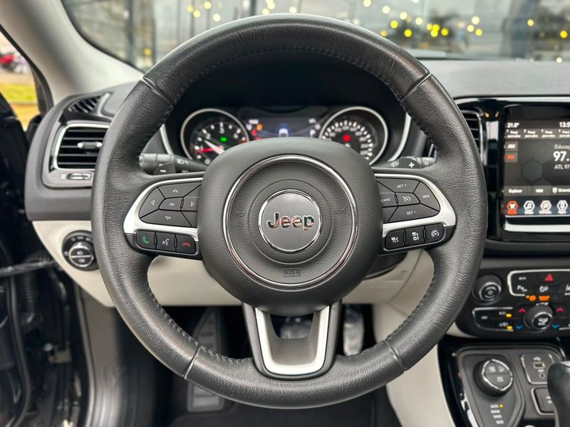 Jeep Compass LIMITED 2.0 4×4 Diesel 16V Aut. 2017/2018 CONCEPT MOTORS PASSO FUNDO / Carros no Vale Jeep Compass LIMITED 2.0 4×4 Diesel 16V Aut. 2017/2018 CONCEPT MOTORS PASSO FUNDO / Carros no Vale