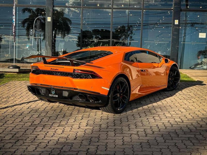 Lamborghini Huracan Coupe LP 610-4 2017/2017 CONCEPT MOTORS PASSO FUNDO / Carros no Vale Lamborghini Huracan Coupe LP 610-4 2017/2017 CONCEPT MOTORS PASSO FUNDO / Carros no Vale