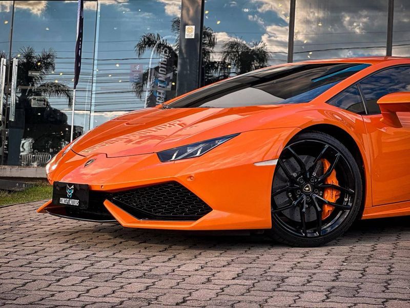 Lamborghini Huracan Coupe LP 610-4 2017/2017 CONCEPT MOTORS PASSO FUNDO / Carros no Vale Lamborghini Huracan Coupe LP 610-4 2017/2017 CONCEPT MOTORS PASSO FUNDO / Carros no Vale