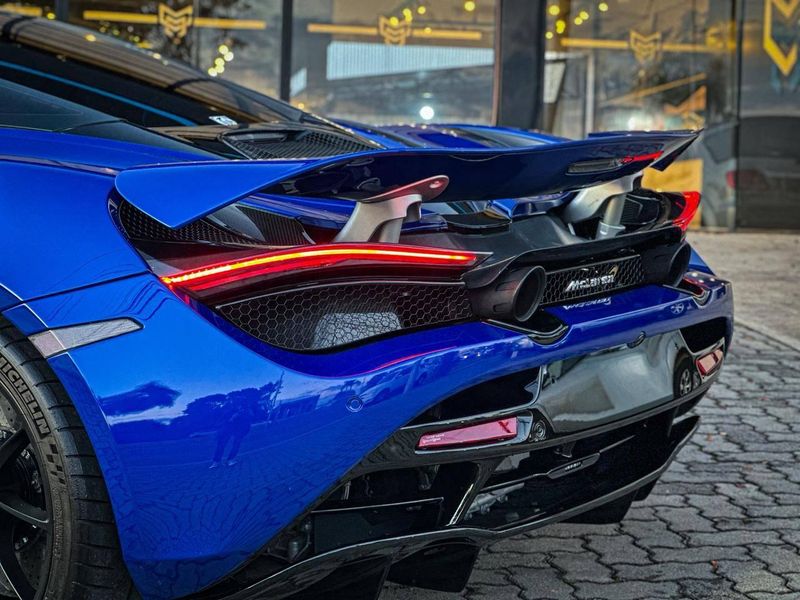 Mclaren 720S Coupe 4.0 Bi-Turbo V8 2p 2018/2019 CONCEPT MOTORS PASSO FUNDO / Carros no Vale