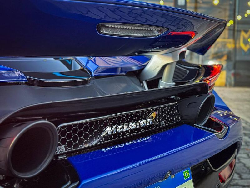 Mclaren 720S Coupe 4.0 Bi-Turbo V8 2p 2018/2019 CONCEPT MOTORS PASSO FUNDO / Carros no Vale