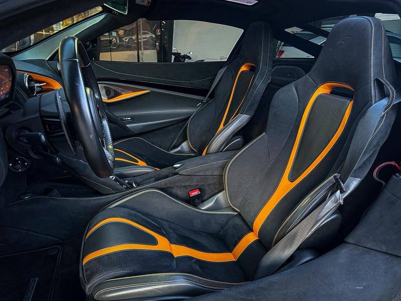 Mclaren 720S Coupe 4.0 Bi-Turbo V8 2p 2018/2019 CONCEPT MOTORS PASSO FUNDO / Carros no Vale