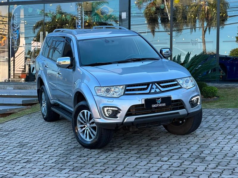 Mitsubishi Pajero HPE 3.2 4×4 T.I Dies 5p Aut. 2017/2017 CONCEPT MOTORS PASSO FUNDO / Carros no Vale