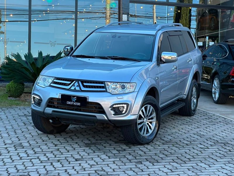 Mitsubishi Pajero HPE 3.2 4×4 T.I Dies 5p Aut. 2017/2017 CONCEPT MOTORS PASSO FUNDO / Carros no Vale