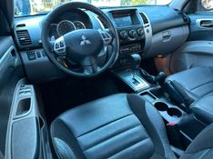 Mitsubishi Pajero HPE 3.2 4×4 T.I Dies 5p Aut. 2017/2017 CONCEPT MOTORS PASSO FUNDO / Carros no Vale