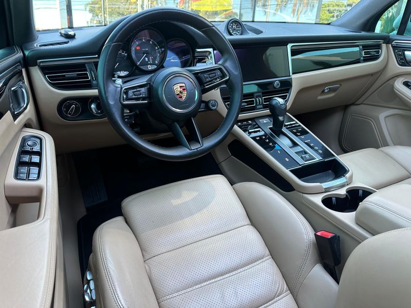 Porsche Macan 2.0 Turbo 2022/2023 CONCEPT MOTORS PASSO FUNDO / Carros no Vale