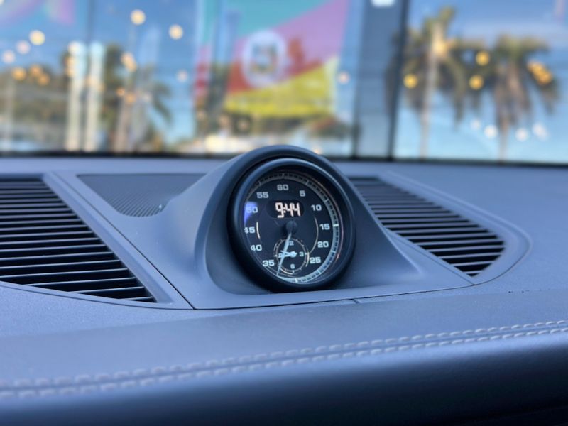 Porsche Macan 2.0 Turbo 2022/2023 CONCEPT MOTORS PASSO FUNDO / Carros no Vale