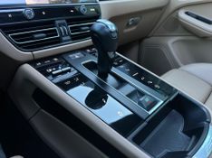 Porsche Macan 2.0 Turbo 2022/2023 CONCEPT MOTORS PASSO FUNDO / Carros no Vale