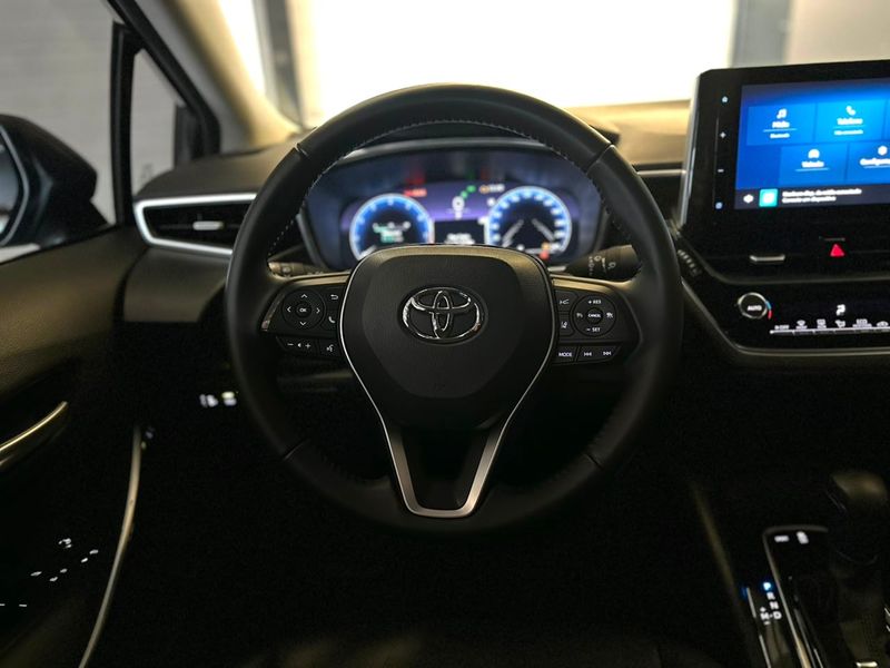 Toyota Corolla XEi 2.0 Flex 16V Aut. 2024/2024 CONCEPT MOTORS PASSO FUNDO / Carros no Vale