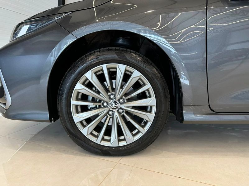 Toyota Corolla XEi 2.0 Flex 16V Aut. 2024/2024 CONCEPT MOTORS PASSO FUNDO / Carros no Vale