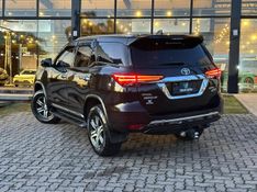 Toyota Hilux SW4 SRV 4×2 2.7 Flex 16V Aut. 2018/2019 CONCEPT MOTORS PASSO FUNDO / Carros no Vale