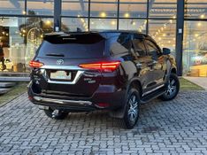 Toyota Hilux SW4 SRV 4×2 2.7 Flex 16V Aut. 2018/2019 CONCEPT MOTORS PASSO FUNDO / Carros no Vale