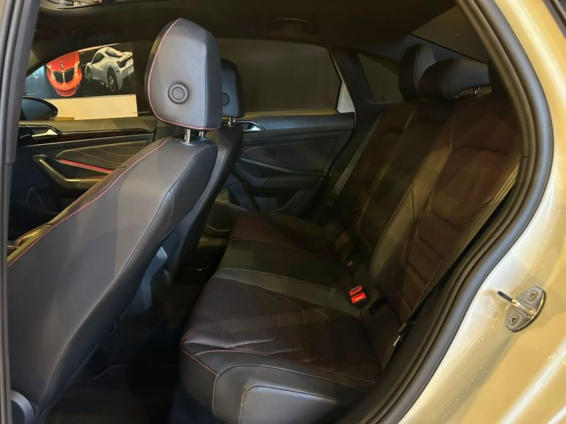 Volkswagen Jetta GLI 350 TSI 2.0 16V 4p Aut. 2024/2024 CONCEPT MOTORS PASSO FUNDO / Carros no Vale Volkswagen Jetta GLI 350 TSI 2.0 16V 4p Aut. 2024/2024 CONCEPT MOTORS PASSO FUNDO / Carros no Vale