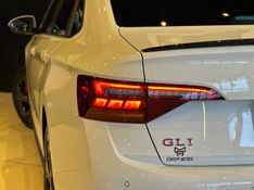 Volkswagen Jetta GLI 350 TSI 2.0 16V 4p Aut. 2024/2024 CONCEPT MOTORS PASSO FUNDO / Carros no Vale