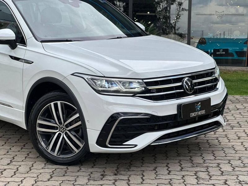 Volkswagen Tiguan Allspac R-Line 300 TSI 2.0 2024/2024 CONCEPT MOTORS PASSO FUNDO / Carros no Vale