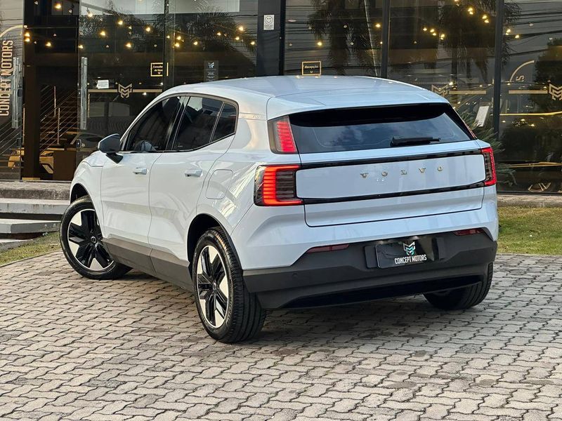 Volvo EX30 E60 Core (ElÃ©trico) 2024/2024 CONCEPT MOTORS PASSO FUNDO / Carros no Vale