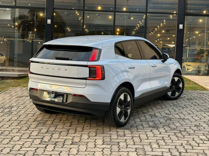 Volvo EX30 E60 Core (ElÃ©trico) 2024/2024 CONCEPT MOTORS PASSO FUNDO / Carros no Vale